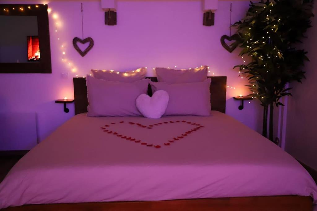 Love Room Unique - Sauna / Jacuzzi Шарлевиль-Мезьер Экстерьер фото