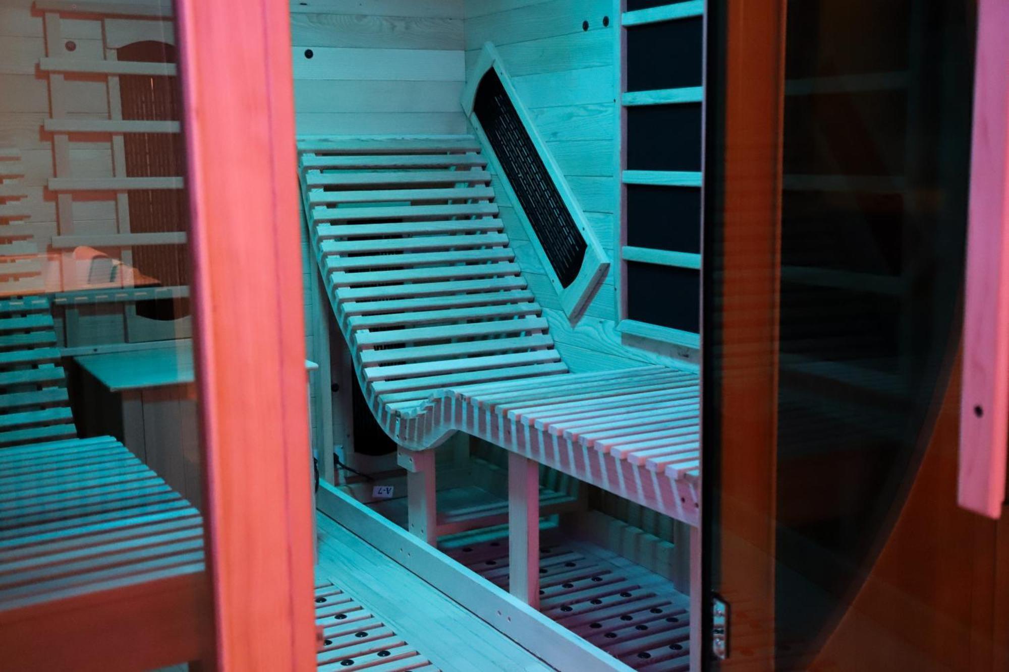 Love Room Unique - Sauna / Jacuzzi Шарлевиль-Мезьер Экстерьер фото